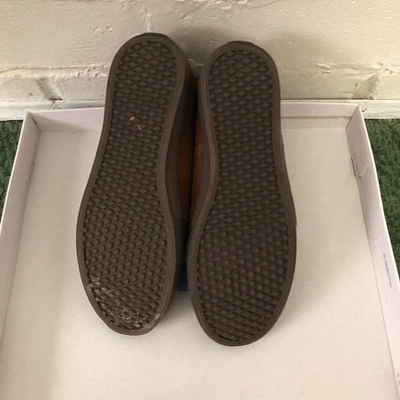 Vans - Picture 3 of 3